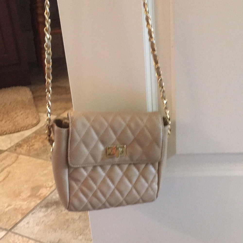 Ann Taylor crossbody bag